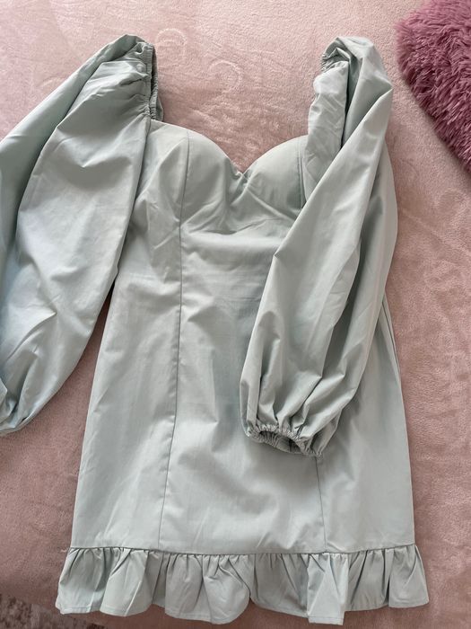 рокли носени 1 път за повод