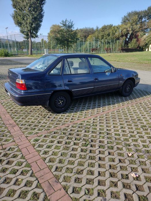 Autoturism Daewoo Cielo