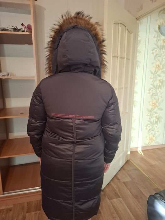 Продам пуховик женский
