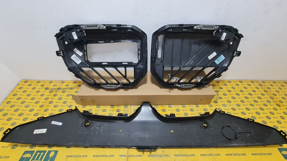 Grila masca radiator lumina glow ornament bamdou bara M  BMW X3 G45