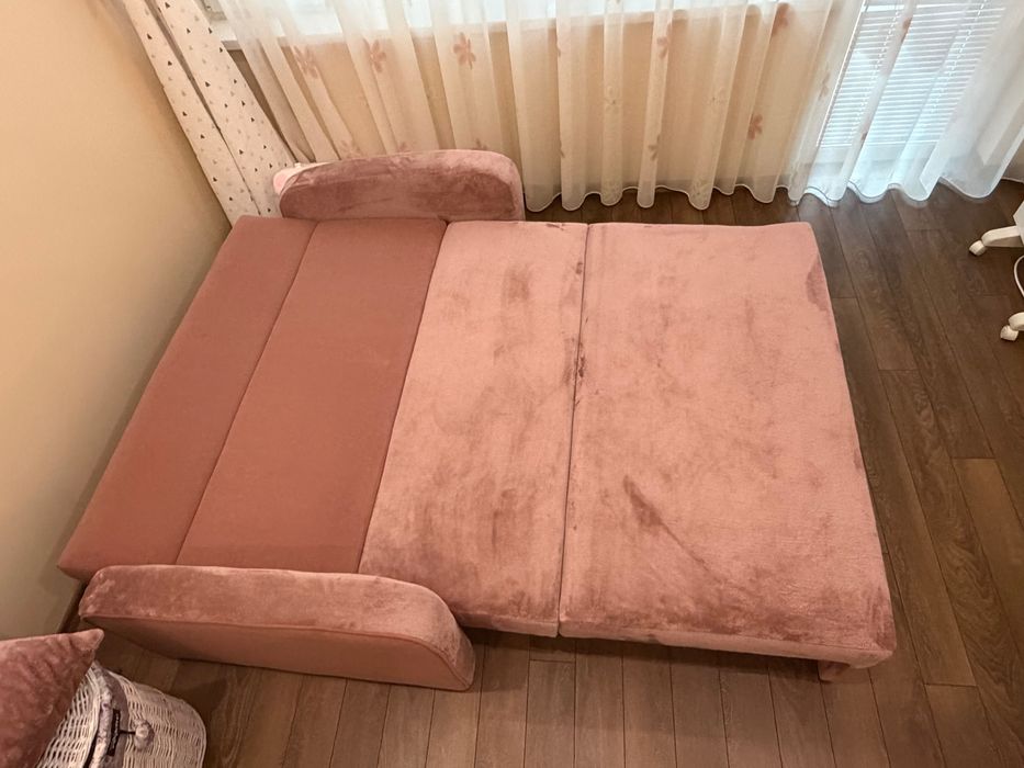 Разтегателен диван