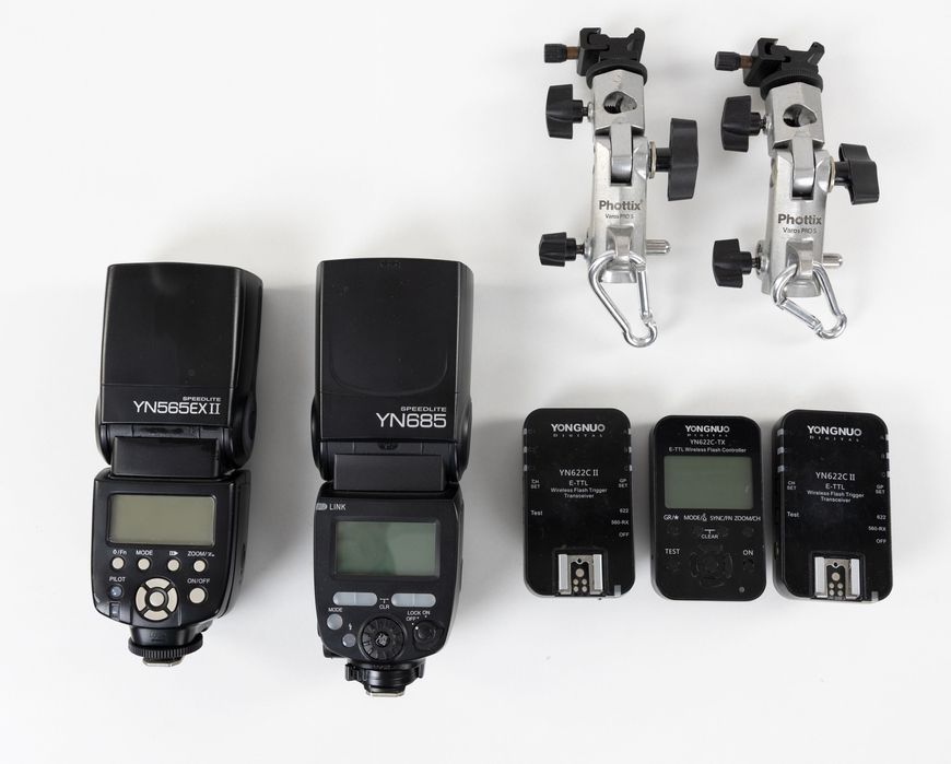 Yongnuo blitz pentru Canon + controler/ receiver + suport blitz