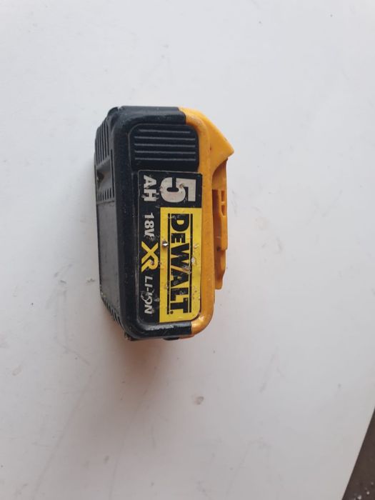 Baterie Dewalt 18v 5A