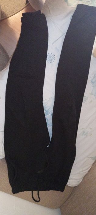 Pantaloni esentials negri marimea s