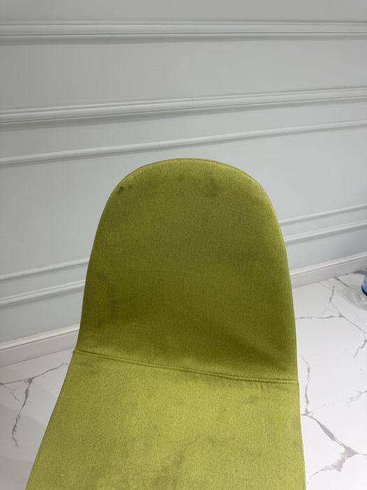 Продам 4 стула зеленых