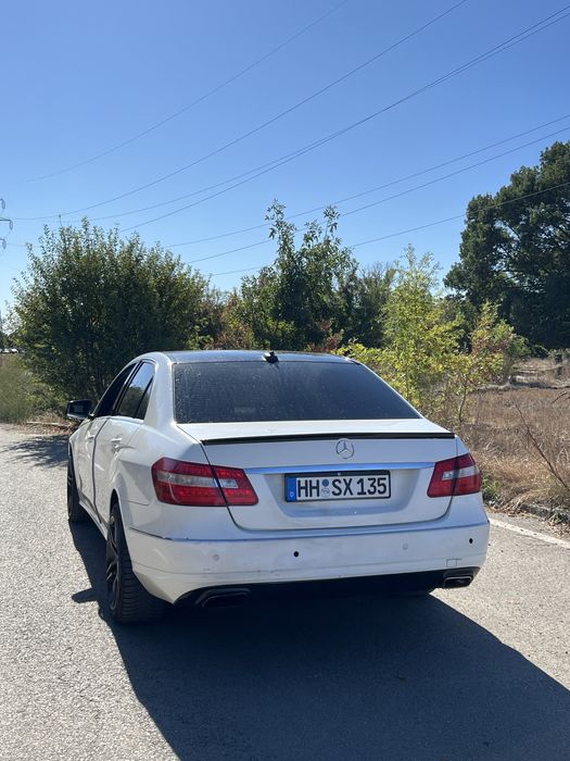 Mercedes-Benz E-Class E200