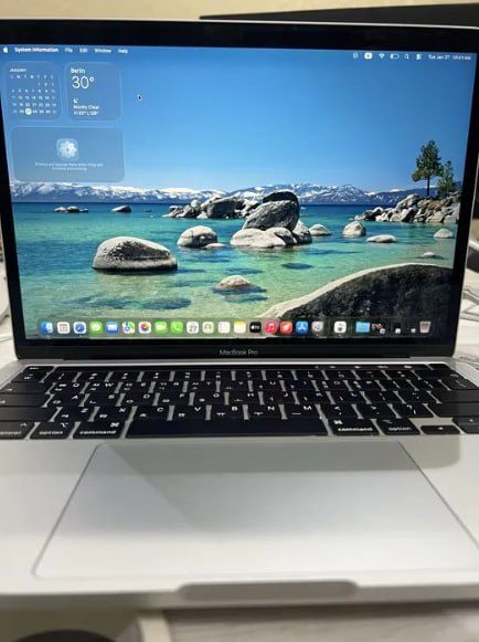 Macbook Pro  M2, Ram 24 Gb, Xotira 1Tb, 13.3dyum