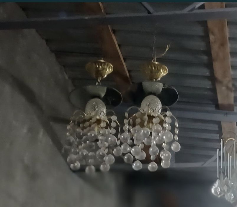 Продаю люстру б/у