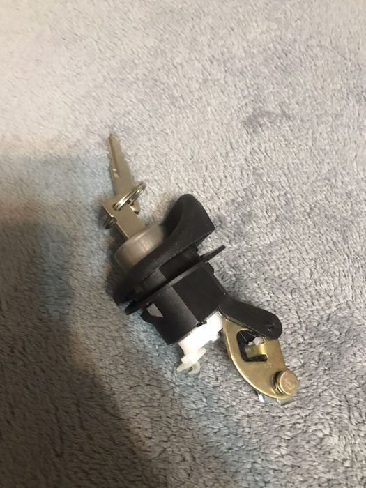 Yală portbagaj Logan 2 si ph2