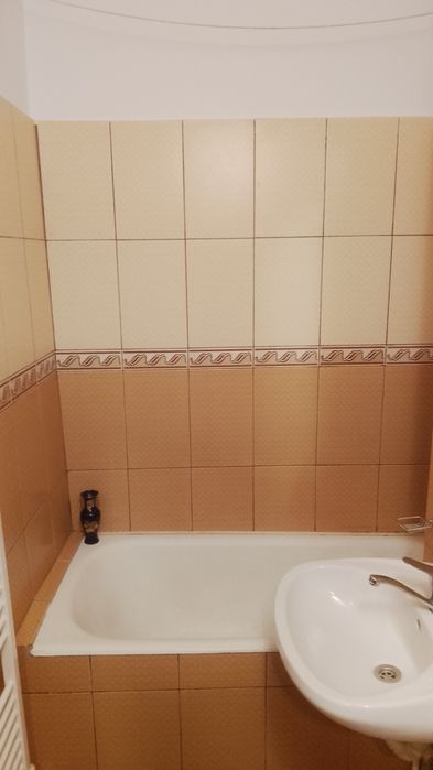 Inchiriez Garsoniera