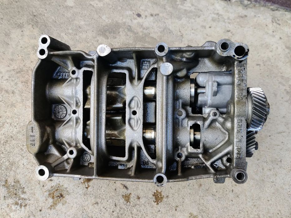 Pompa ulei Modul balansieri motor 2.0 CAG CAH Seat Exeo AUDI A4 A5 A6 Q5 VW Passat Tiguan 03L103537 / 03L103535V / 03G115169B