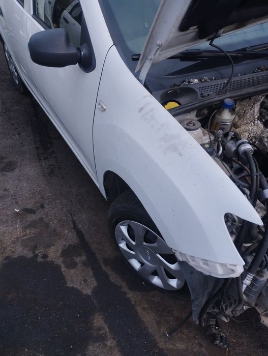 Aripa capota trager bara fata Dacia Logan 2 Sandero facelift 2016-2020