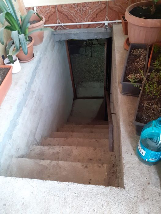 Casa  Savinesti, jud. Neamt