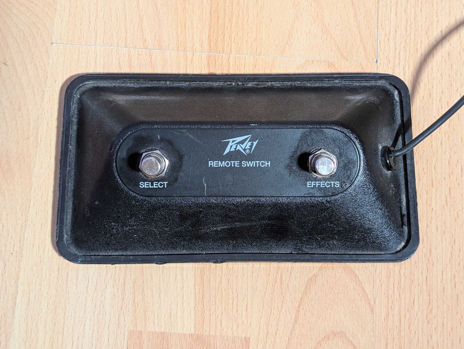 Amplificator Chitară Peavey Bandit 112 Red Stripe + Flightcase