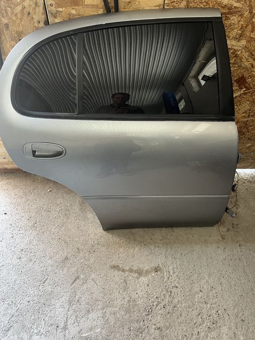 Двери Toyota Arista147