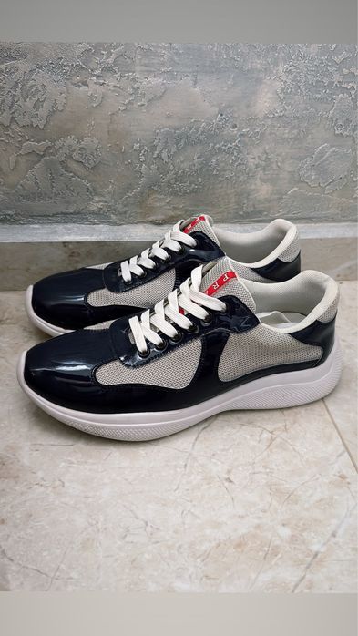 Обувки Prada