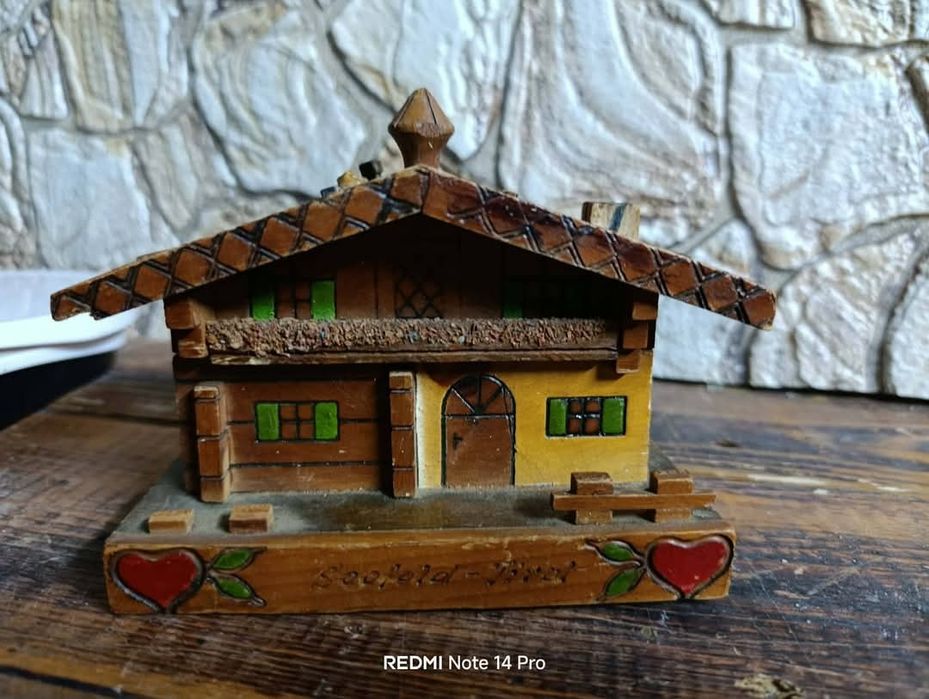 Стара музикална къщичка