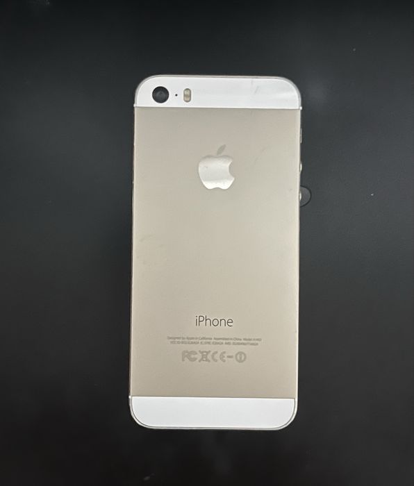Айфон iphone 5s.