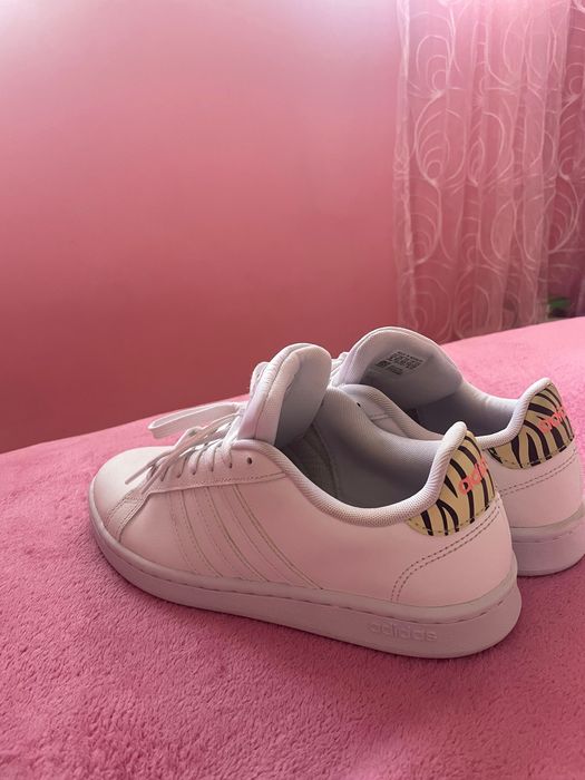 Оригинални обувки Adidas