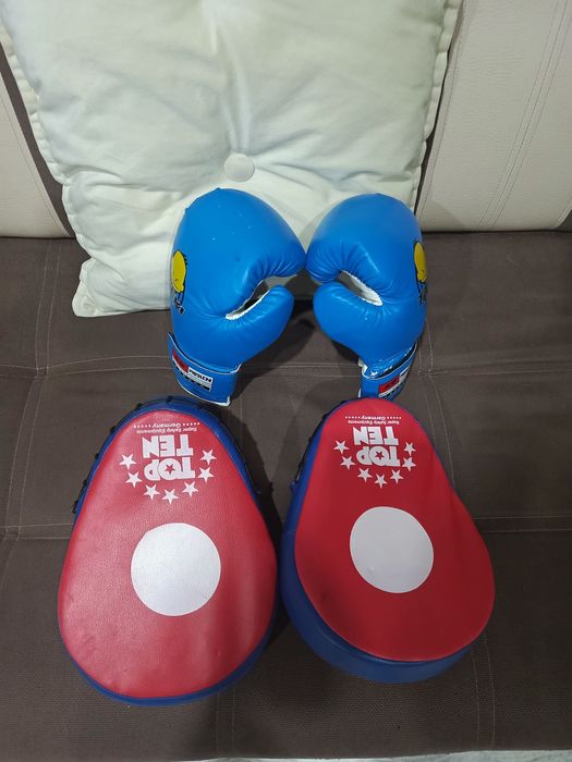 За 3 шоколадки отдам