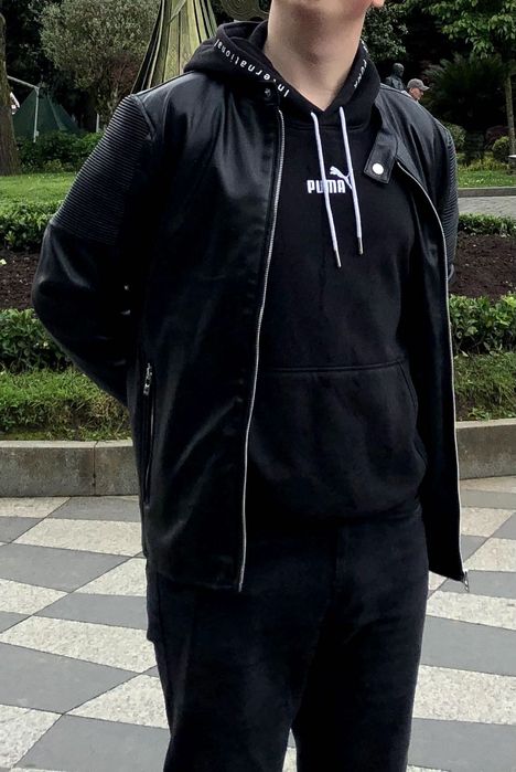 Geacă bărbătească M din piele ecologică, stare impecabilă