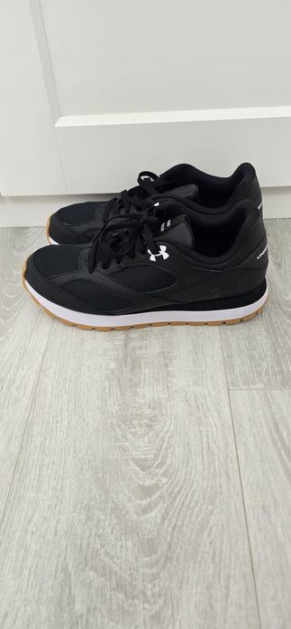 Adidasi Under Armour 42