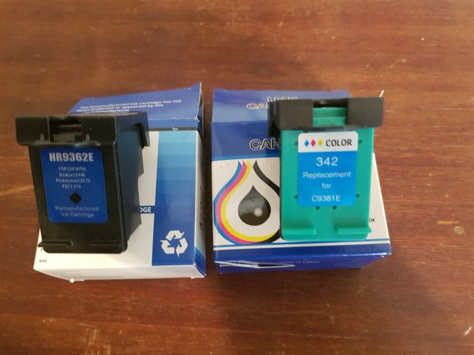 Cartusuri imprimanta hp negru și color