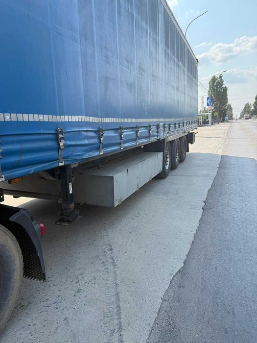 Vand semiremorca marca KRONE 3 axe, an 2017