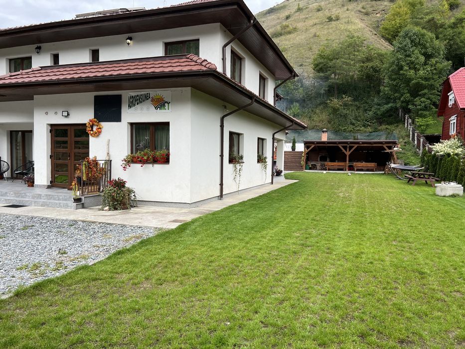 Cabana de inchiriat cu ciubar si piscina - Cabana Sun Valley