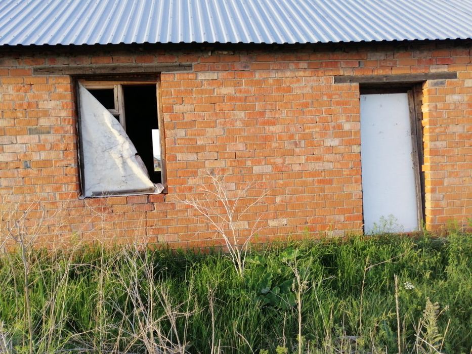 Продам щитовой дом на разбор 12м*10м