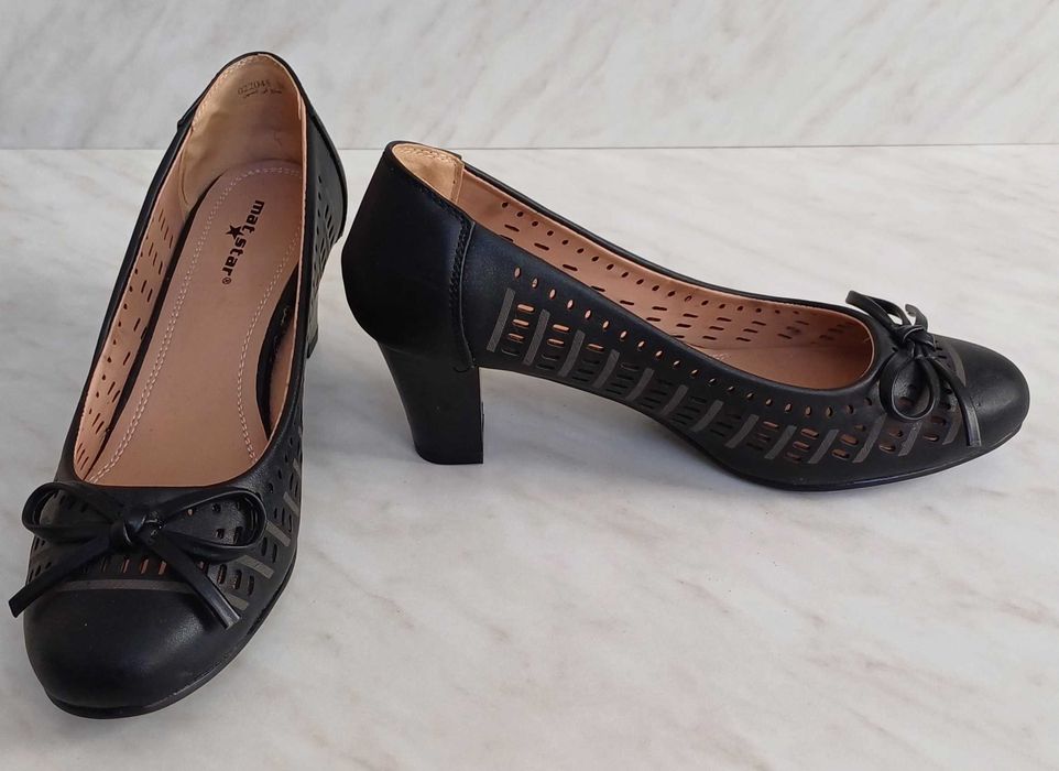 Нова цена. Дамски обувки с нисък ток № 37 - 38