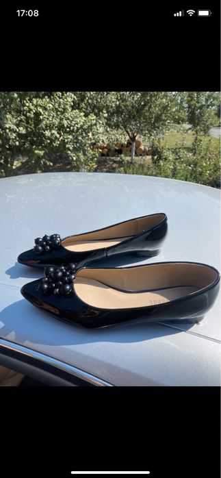 Balerini cu detaliu in fata