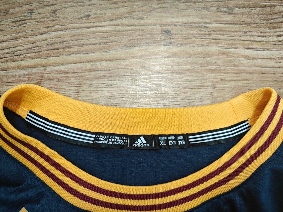 Adidas Cleveland Cavaliers Lebron James Баскетбона тениска за юноши 18 - 20 г
