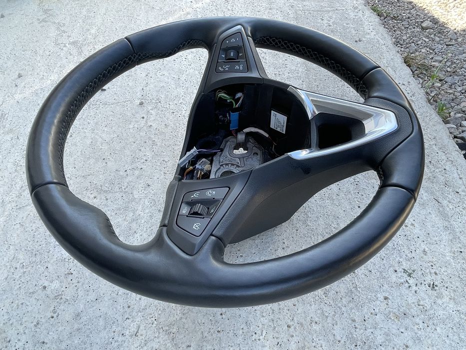 Перфектен Волан Opel Zarira Tourer 2017