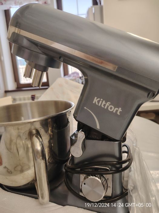Поанетарный миксер Kitfort
