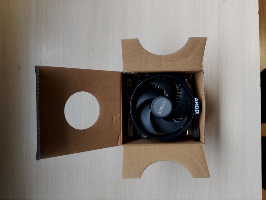 Ryzen 5 5600x  + asrock b550m pro 4