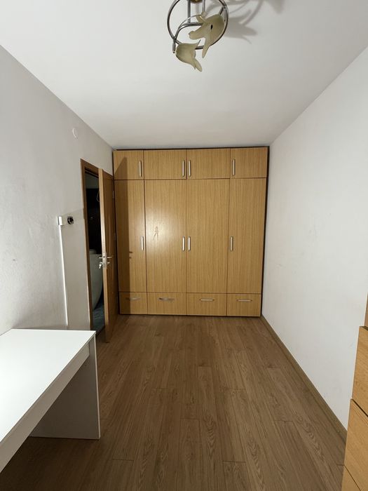 Inchiriez garsoniera!