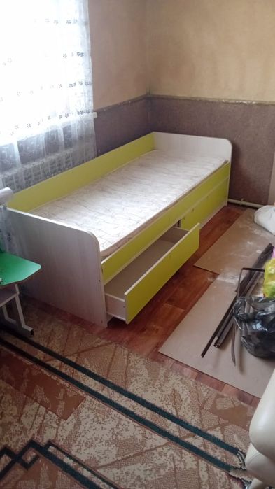 Продам детский спальний гарнитур