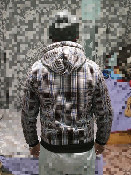 Куртка весенняя. Одежда. Куртка теплая