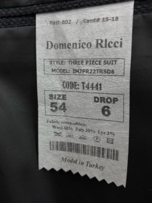 Продам классический костюм