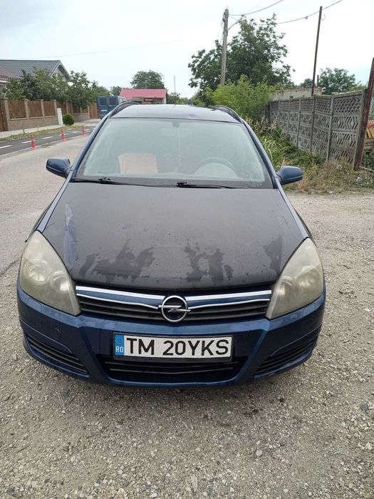 VAND URGENT OPEL ASTRA ,AN 2005 ,acte la zi ,masina in stare foarte buna de functionare ,1 7 ,diesel