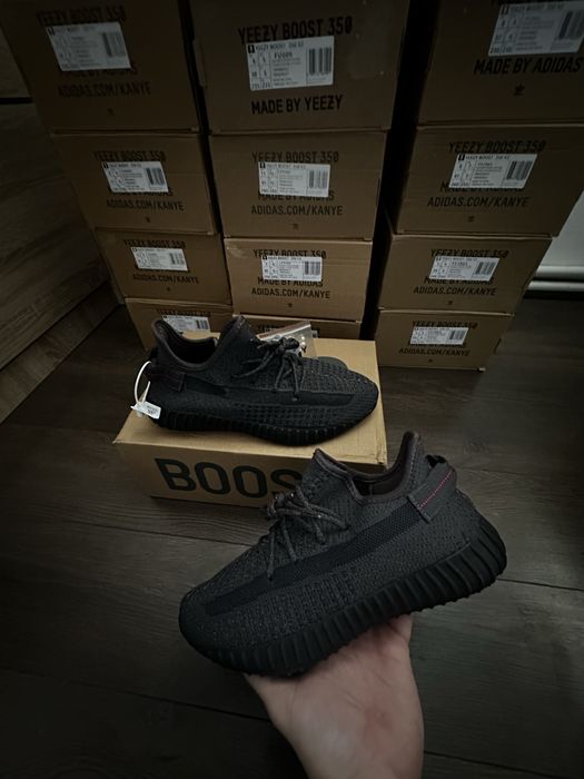 Yeezy 350 v2 black reflective
