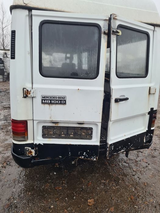 Мерцедес МБ100 4×4 Mercedes Mb 100 на части