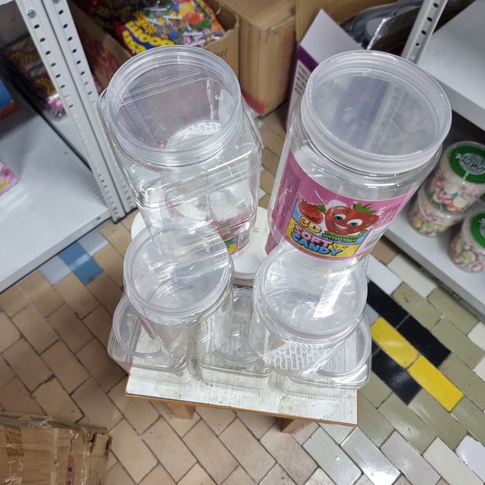 Банки пластиковые