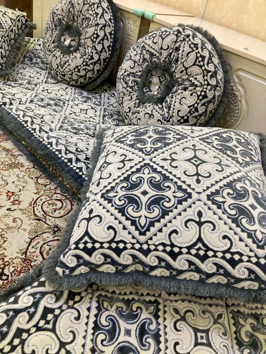 Курпачи 4-метровые, 4 штуки, 4 +2 подушки