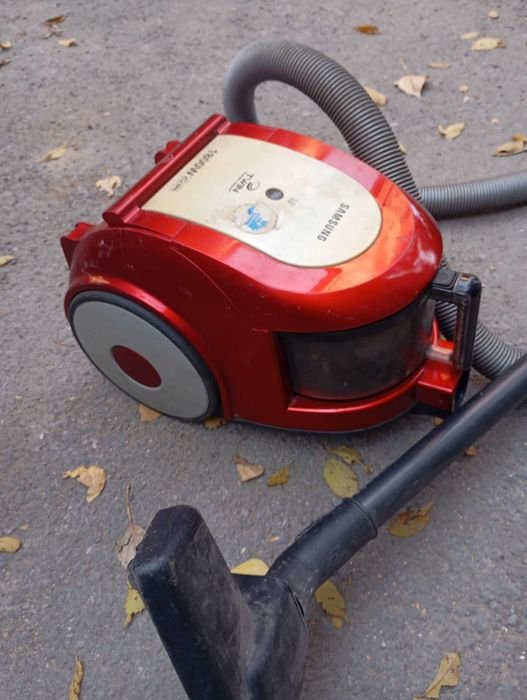 Пылесос Самсунг современный контейнер стакан