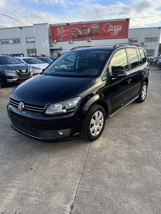 VOLKSWAGEN Touran