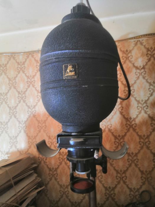 Фотоувеличитель "ленинград" 1953 г.+ фотоаппарат +