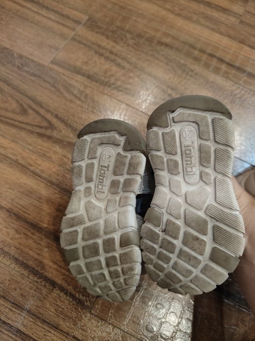 Продам сандалии для девочки