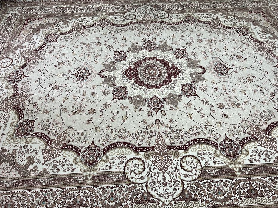 Продам ковер в отличном состояний б/у